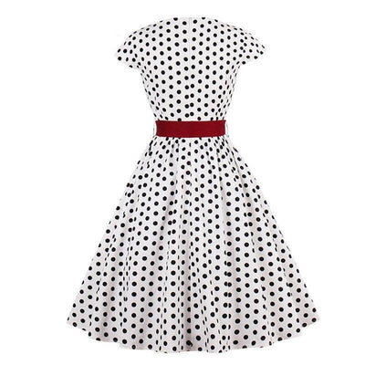 Vintage Plus Size Vit Bältesklänning